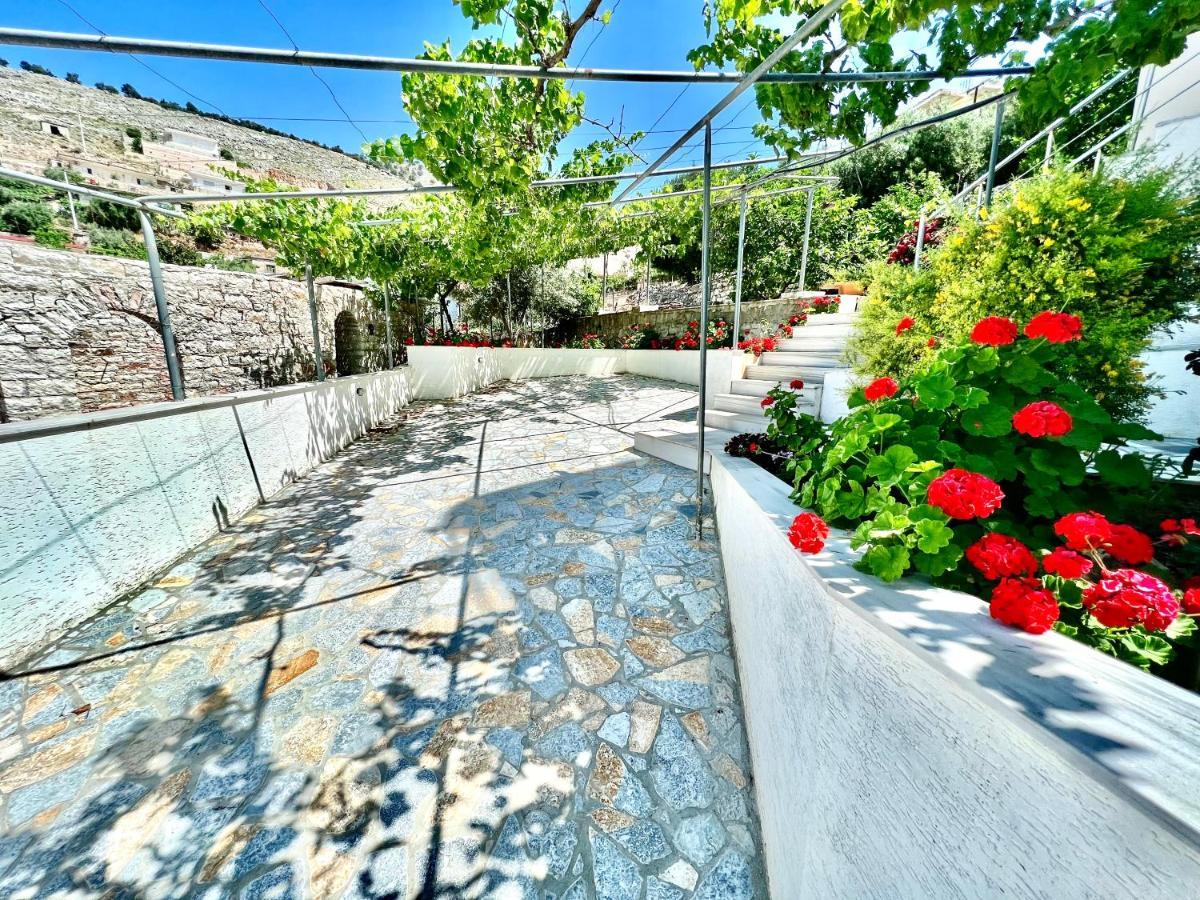 Propery Under Renovation Apartment Sarande Exterior photo